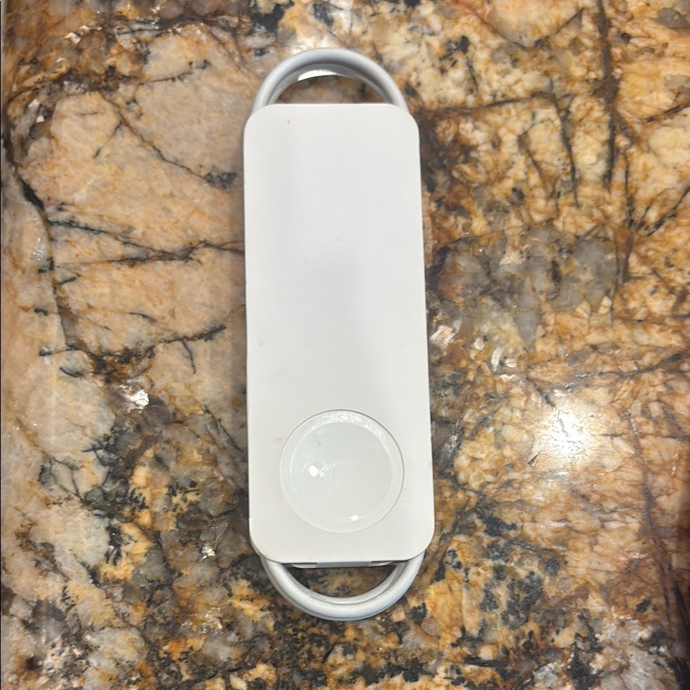 iPhone SE watch charger